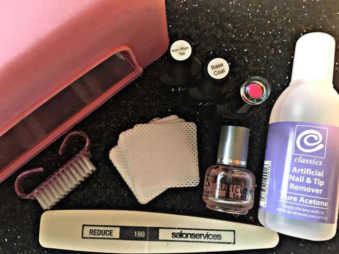 What you will need to complete a gel manicure at home