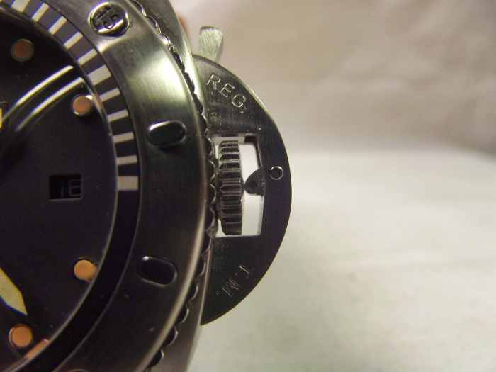 Parnis Marina Militare Automatic, displaying view of its crown protector