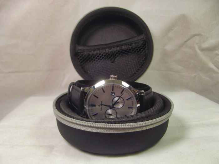 The TUW Ruhla 1892 Automatik comes with a traveling case