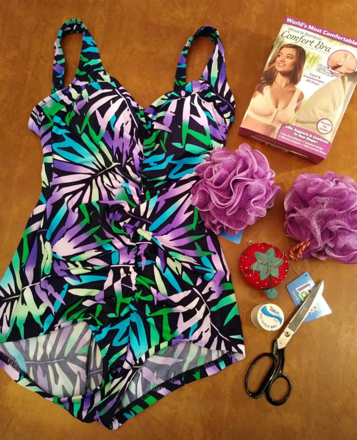 Match us the side seams of the comfort bra and the swimsuit.