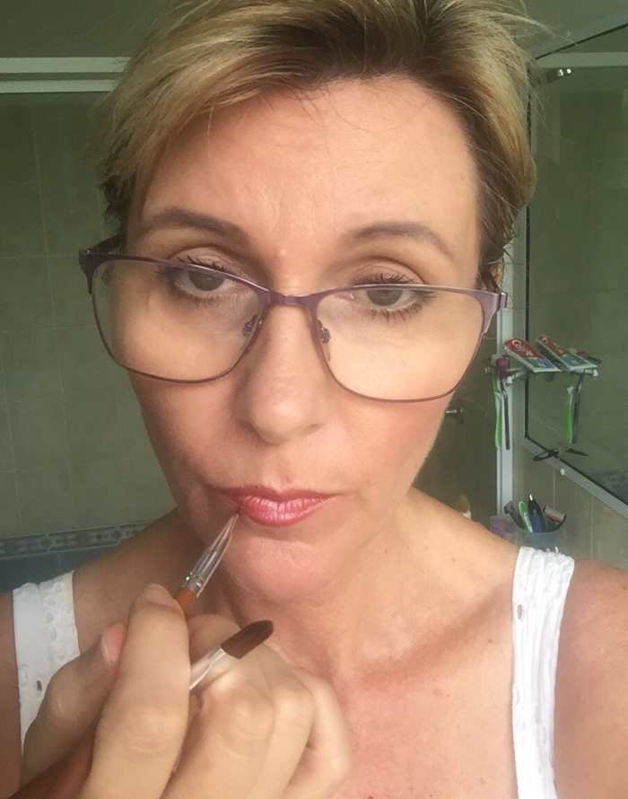 how-to-apply-lipstick-like-a-professional-step-by-step-tutorials-and-tips