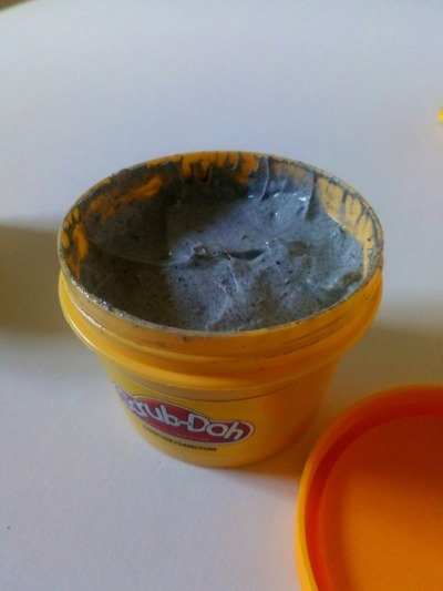 my-review-of-corpore-sanctum-studios-fun-therapy-scrub-doh-and-mask-doh-skincare