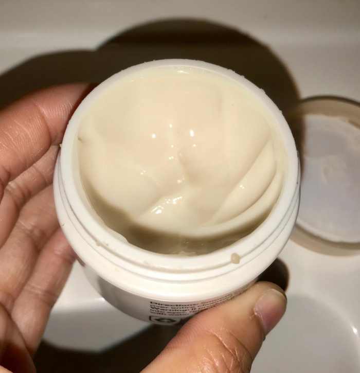 Uncolored, unscented cream.