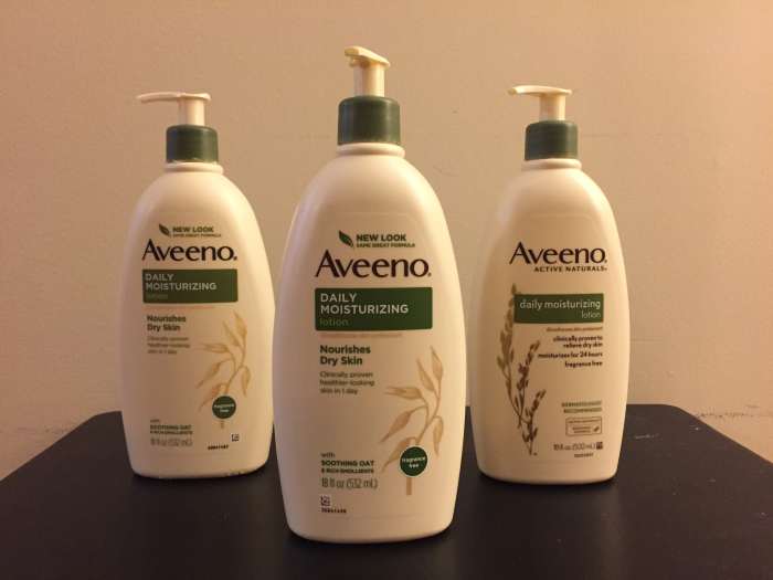 Aveeno Daily Moisturizing Body Lotion with Soothing Oat and Rich Emollients