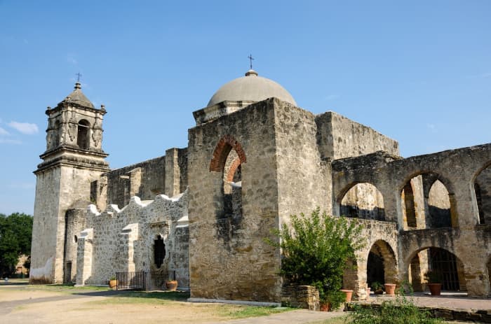 Visiting the Spanish Missions in Texas - WanderWisdom