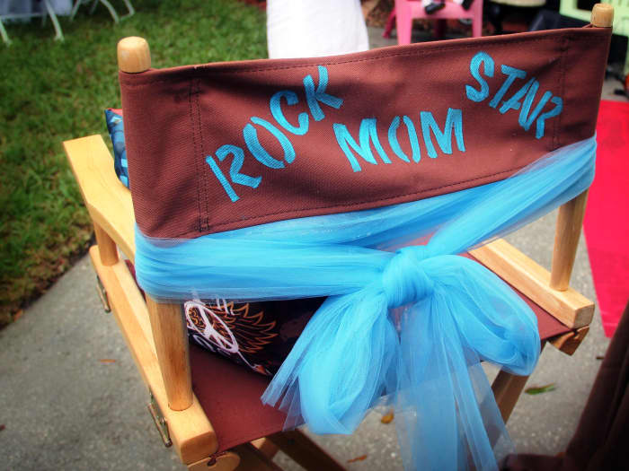 You may be awkward, but you're also fabulous. Rock on, you Awkward Mom!