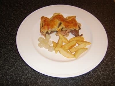 This is a delicious liver and bacon puff pastry pie with chips and pickled onions. The recipe for the pie follows below.