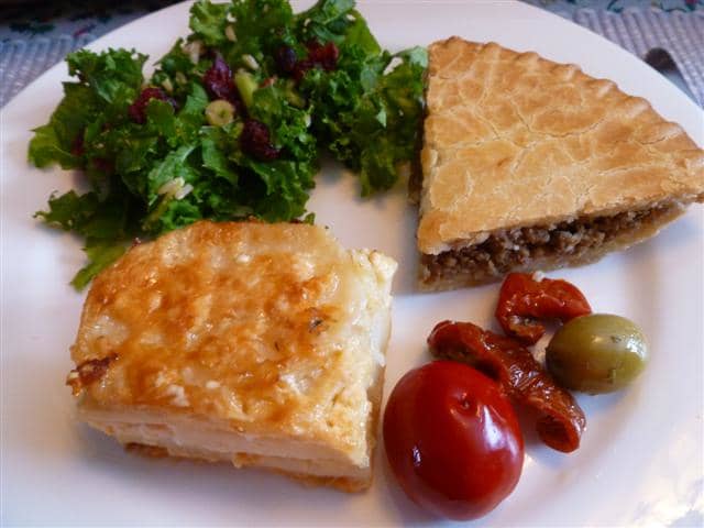 Serve these delicious scalloped potatoes on their own or pair them with a slice of meat pie and a side salad.