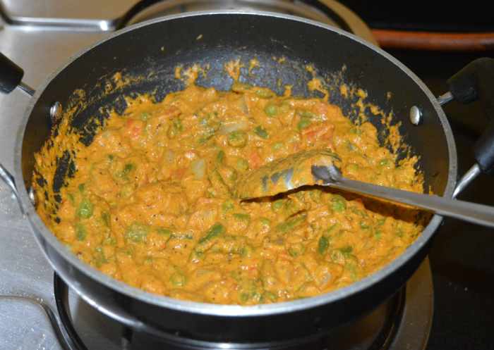 Cook over low heat for 2 minutes.