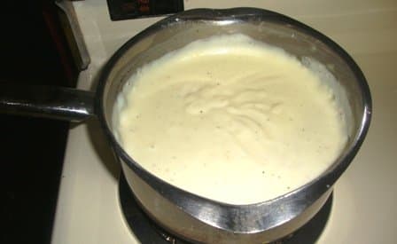 If you are making a large batch of white sauce, say for a large casserole, a pourable pot is ideal, as shown pictured above.