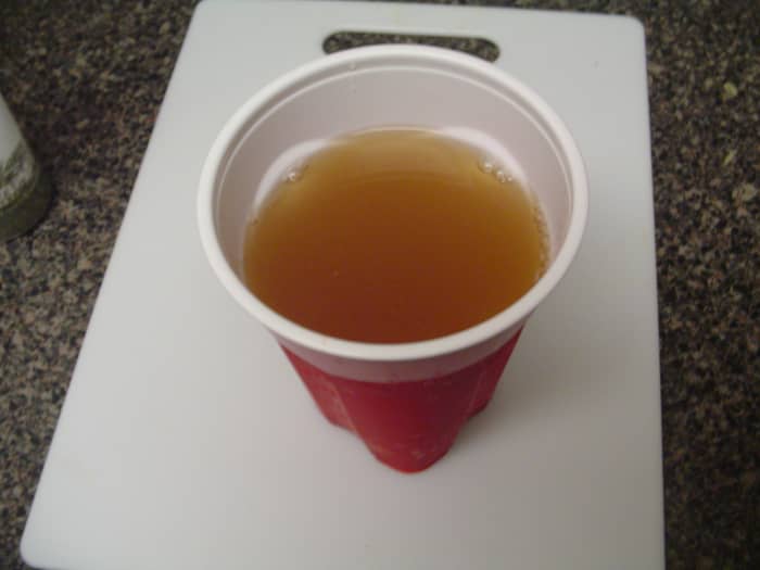 The completed drink is brown in color and is lightly carbonated (depending on whether or not you shook the fermenting container)