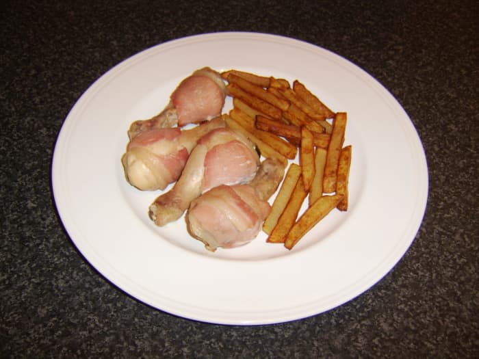 The name for these chicken drumsticks came about simply because, when you lift one to eat it, there is a certain resemblance to a lollipop.