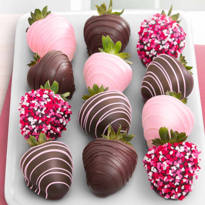 How to Decorate Chocolate-Covered Strawberries - Delishably