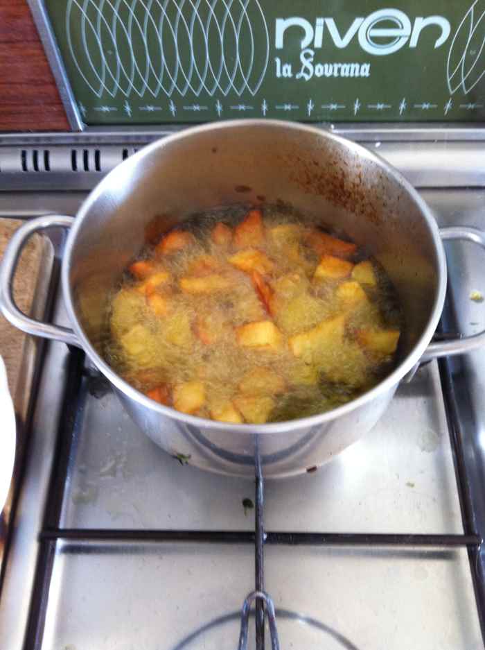 Frying potatoes in extra virgin olive oil is good for you!