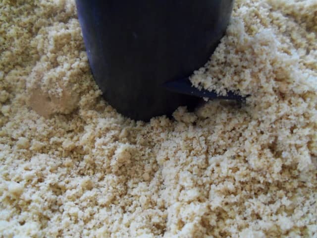 Create crumbs of digestive biscuits / graham crackers easily by using a food processor