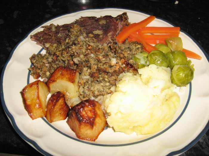 Learn how to cook mashed potatoes at home from scratch.