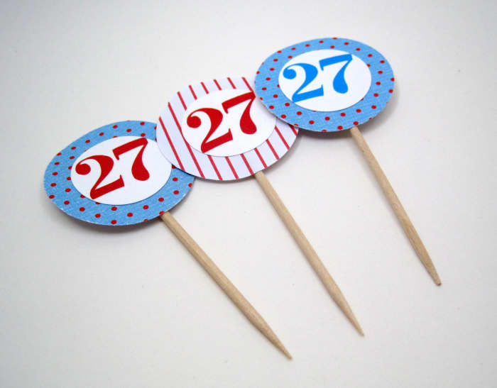 how-to-make-easy-personalized-cupcake-toppers-delishably