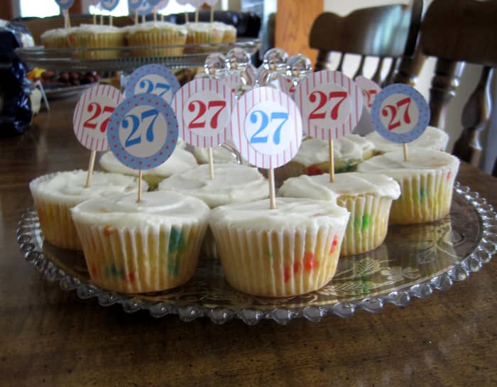 diy-how-to-make-cupcake-toppers