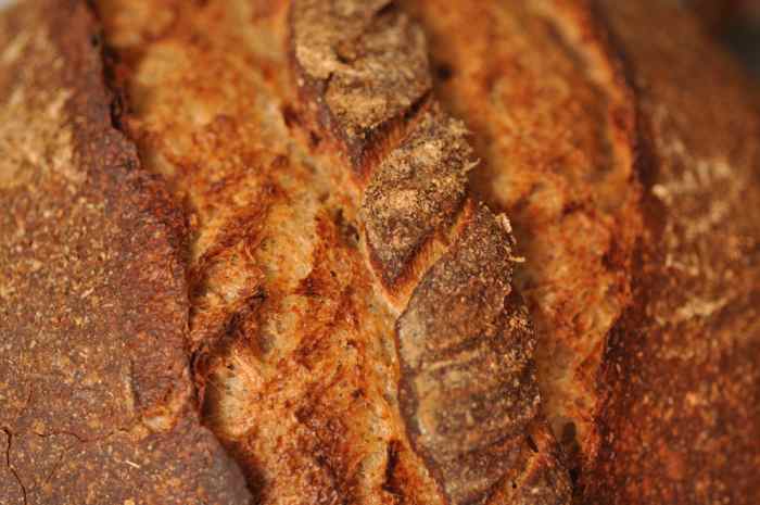 A closer view of the "cord" and crust of the Pain Cordon de Bourgogne. Image: © Siu Ling Hui