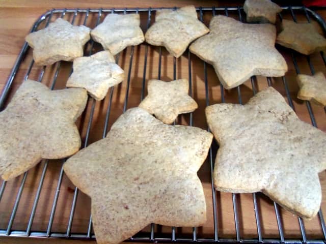 Allow to cool on the baking tray for 10 minutes once cooked before transferring to a wire rack to cool completely. Once cooled completely, decorate the cookies using rolled fondant.