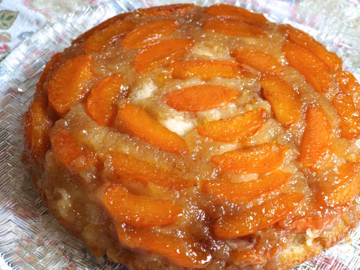 20 Easy Upside-Down Cake Recipes - Delishably