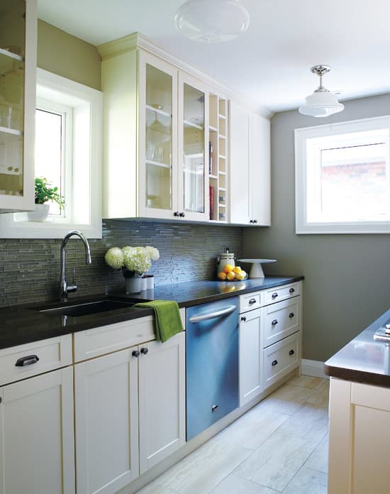 How to Make the Most of a Small Kitchen: Simple, Affordable Kitchen ...