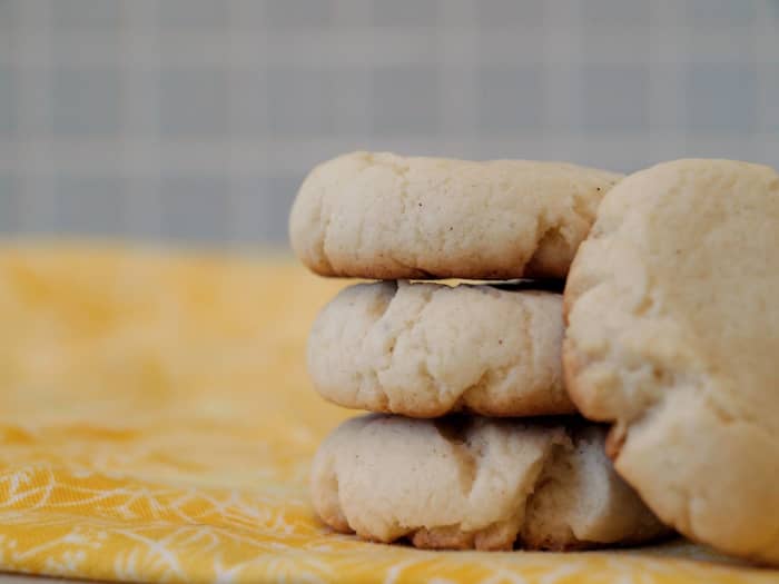 At less than 100 calories for 2 cookies, these lemon sugar cookiebBites are a treat for folks watching their weight.