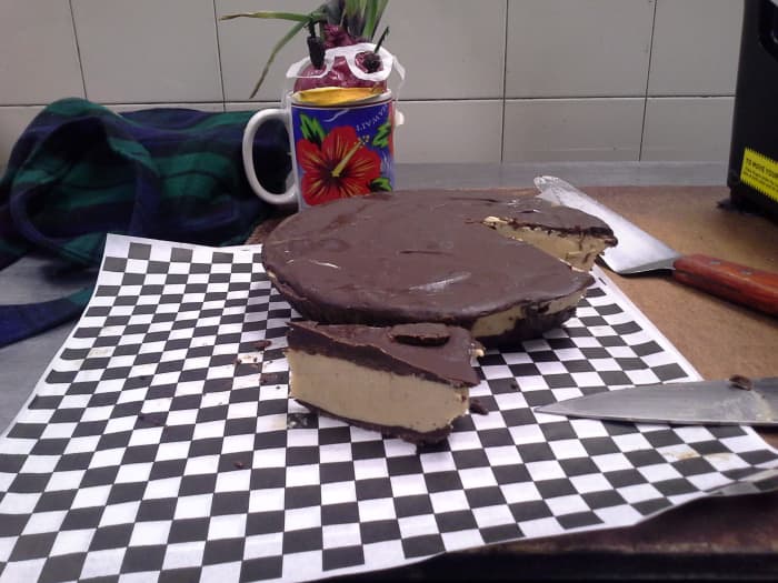 Chocolate top and bottom and all around. except for the piece that stuck to the pan, another sigh.