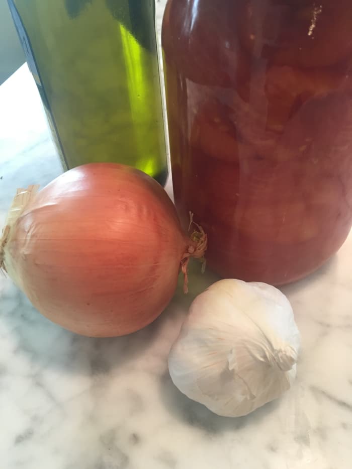 Salsa brava is made with some classic tomato sauce ingredients.