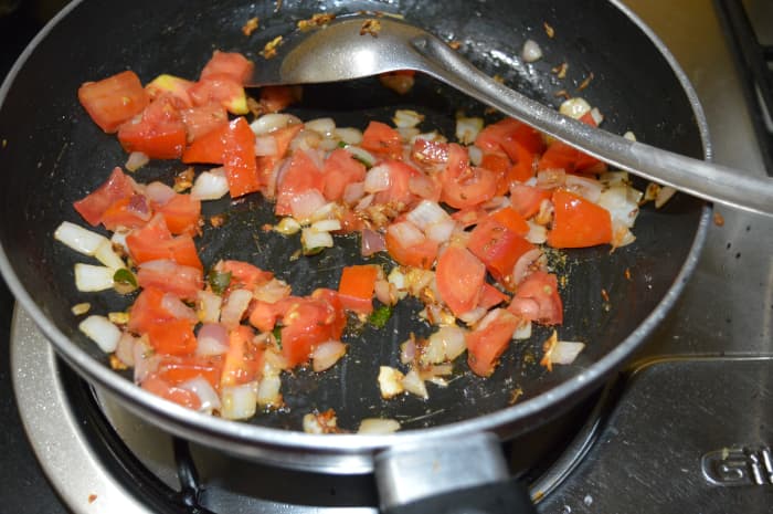 Spicy Bottle Gourd Curry (Lauki Subji): Indian Side Dish Recipe ...