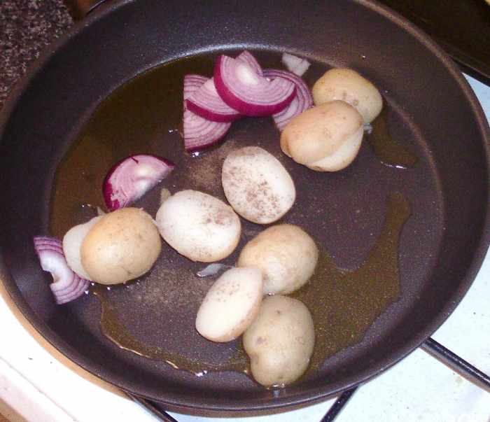 Sea Bass and Mango Salsa en Croute (Puff Pastry) Recipe Delishably