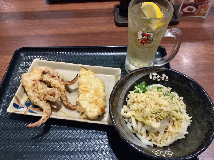 A Hanamaru Udon bowl with sides