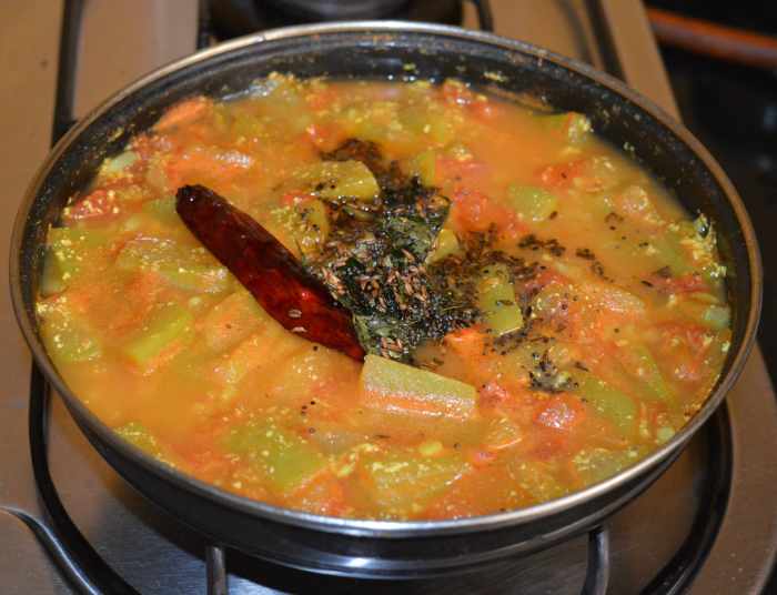 How to Make Bottle Gourd Curry Using Yogurt Delishably