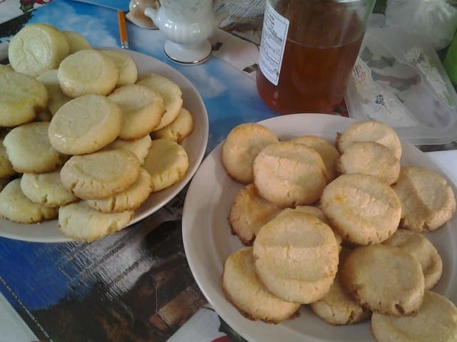 Yields around two plates full of cookies, not including the ones I sampled prior to taking this photo.