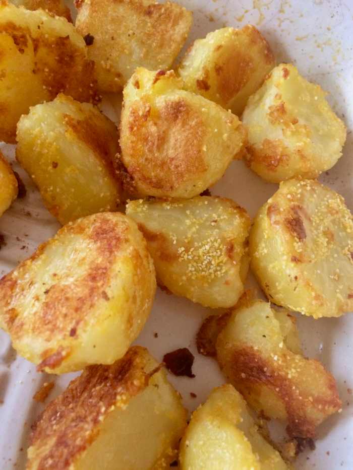 How to Make the Perfect Roast Potatoes Crisp on the Outside, Soft and
