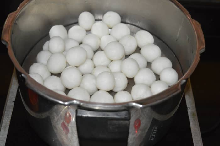 Step three: Make small balls from the dough. It will be easier to make the balls if you apply a bit of cooking oil or ghee on your fingers.