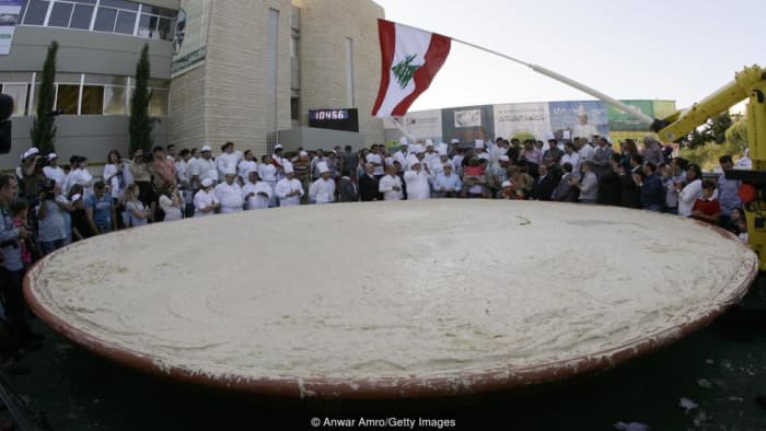 Here's the Lebanese response. (I give the Israelis 2 more points for food styling and presentation.)
