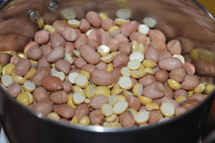 Step 2: Add peanuts and fried gram to a mixer or blender. Pulse 2 or 3 times to obtain a rough mixture.