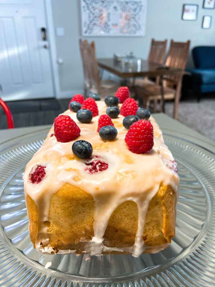 The bread looks very tempting. I can't wait to try this!