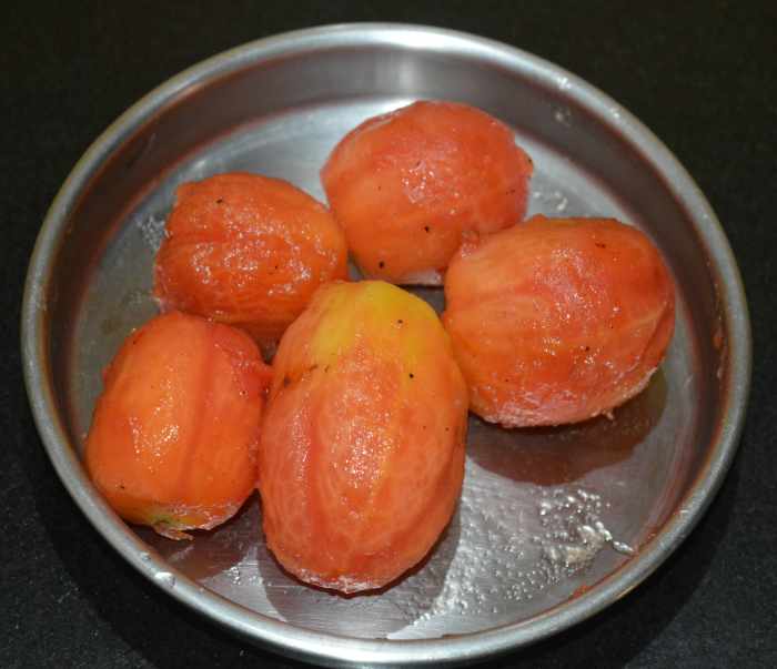 Peel the skin and chop the flesh.