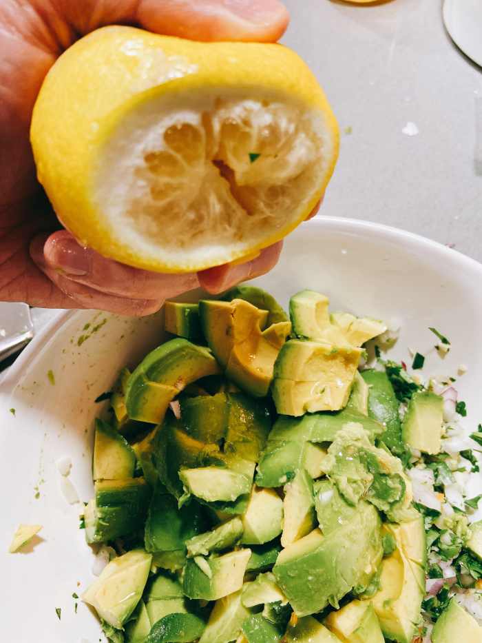 Squeeze about 1 tablespoon of lemon juice into the mixture.