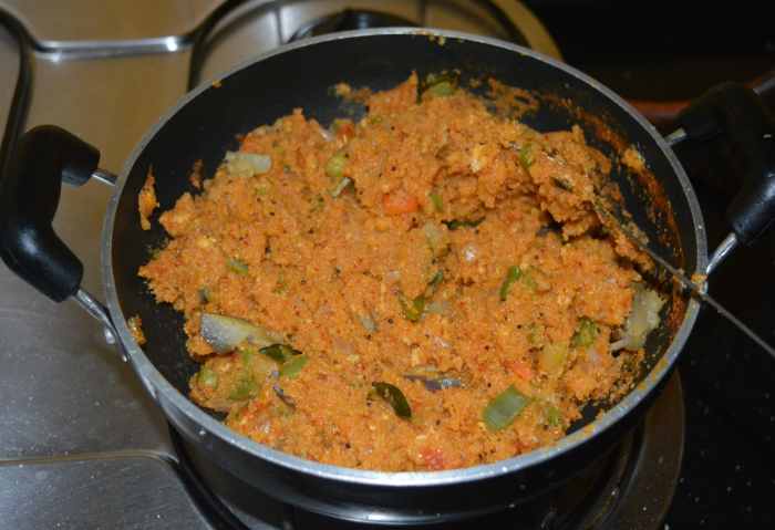 Hot and yummy Rava Vangibath is ready to serve! Turn off the heat.