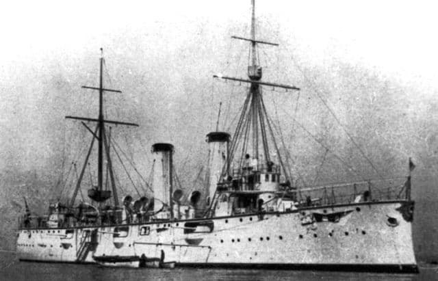 WW1: The cruiser Akashi, Admiral Kozo Sato's flagship in the Mediterranean. 2,700 tons, 2 X 6" guns, 6 X 4.7" guns.