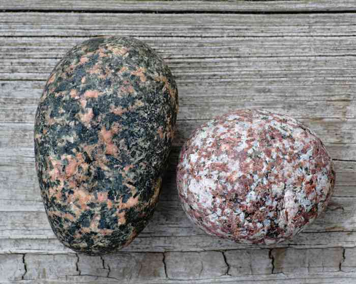 Special Granite  -  Lake Michigan Beach Stone