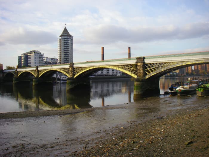 It is hard to imagine this beautiful blade lying in the muddy banks of the Thames at Battersea, London.