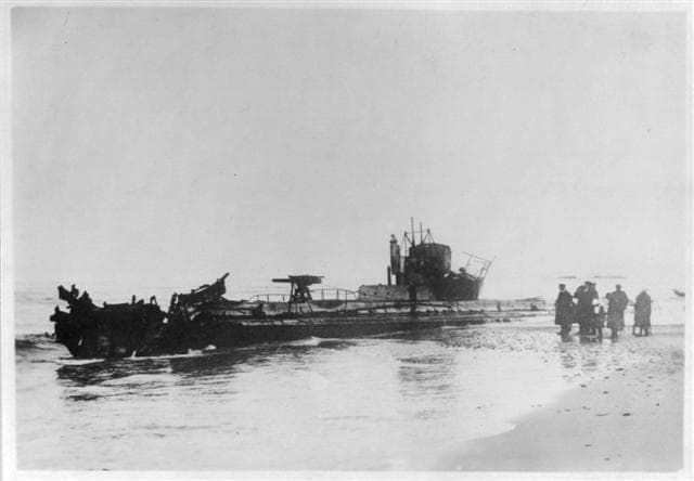 U-20 ran aground and was torpedoed to prevent her from falling into enemy hands