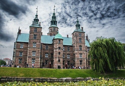 Rosenborg Castle, home of Denmark’s crown jewels, received an outsized human tooth with instructions to “find a place for the Divine Tooth in the display with the crown jewels.” It’s believed this practical joke was the work of Knud Langkow.