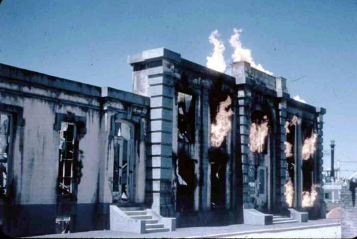 One of the attractions was the Chicago Fire, historically accurate if that fire had been restricted to a single building and easily extinguished with one water pump. Patrons were invited to help put this fire out.