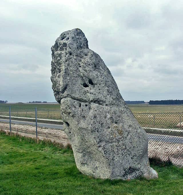The "Heelstone", also previously known as "Friar’s Heel," or "Sun-Stone", lies north east of the sarsen circle. At summer solstice an observer standing within the stone circle, looking through the entrance, can see the Sun rise over the Heelstone.