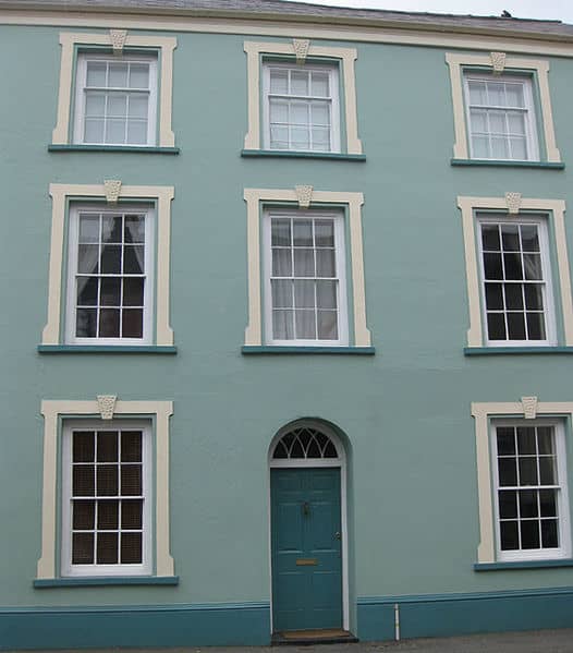 These elegant sash windows are now synonymous with the architecture of Georgian England. However, they were first developed in the mid 17th century and first used in Inigo Jones Banqueting House.